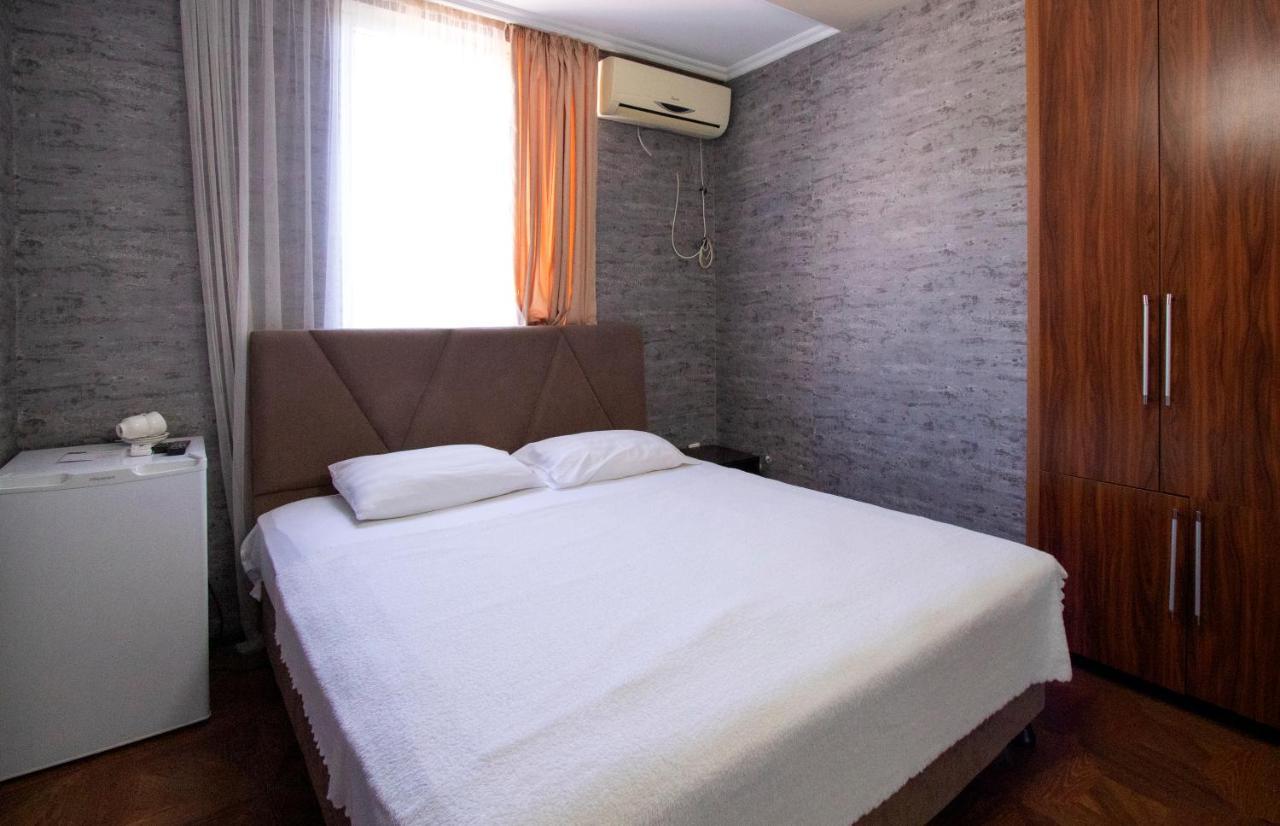 Hotel Smile Kobuleti Esterno foto