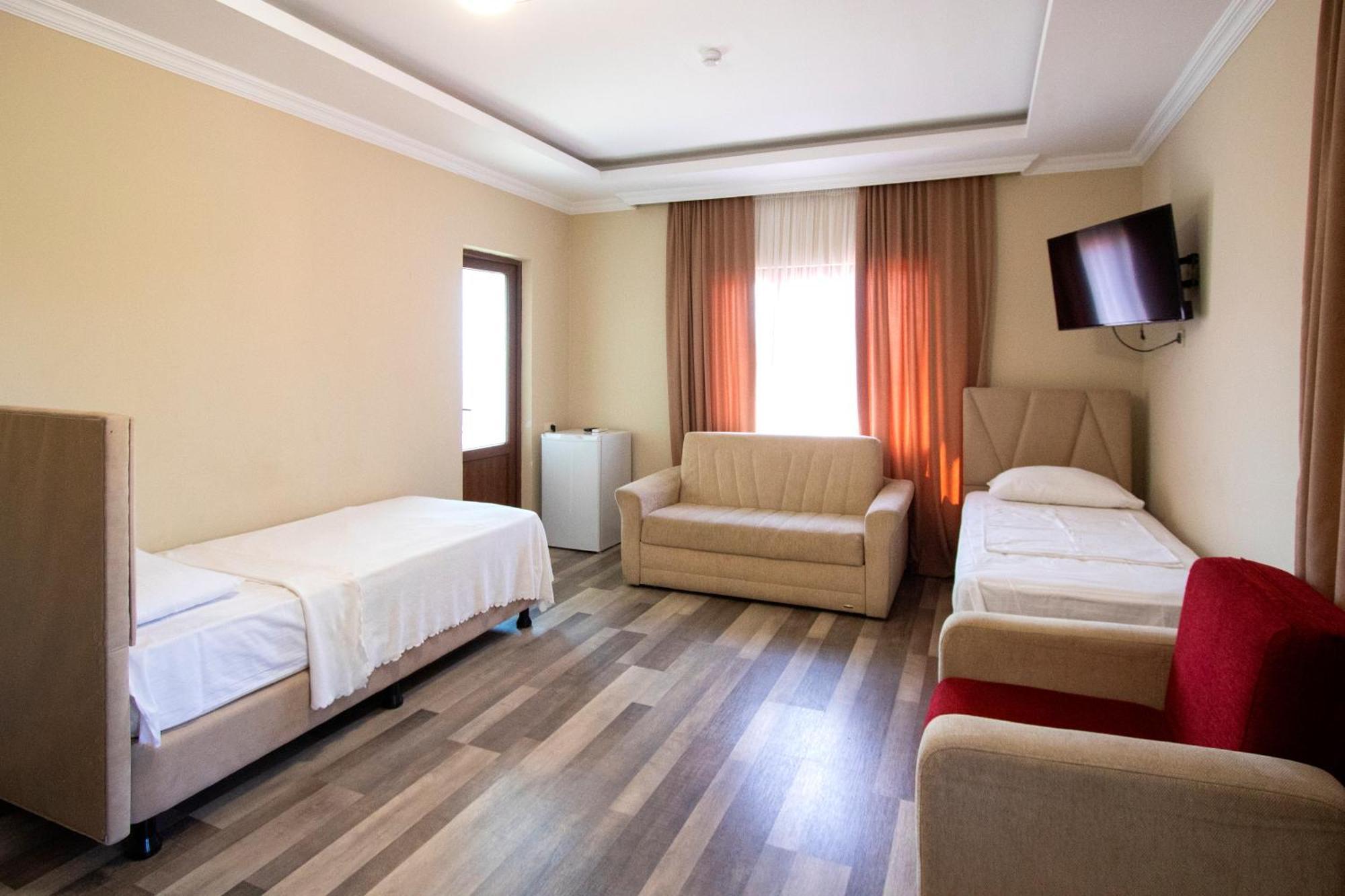 Hotel Smile Kobuleti Esterno foto